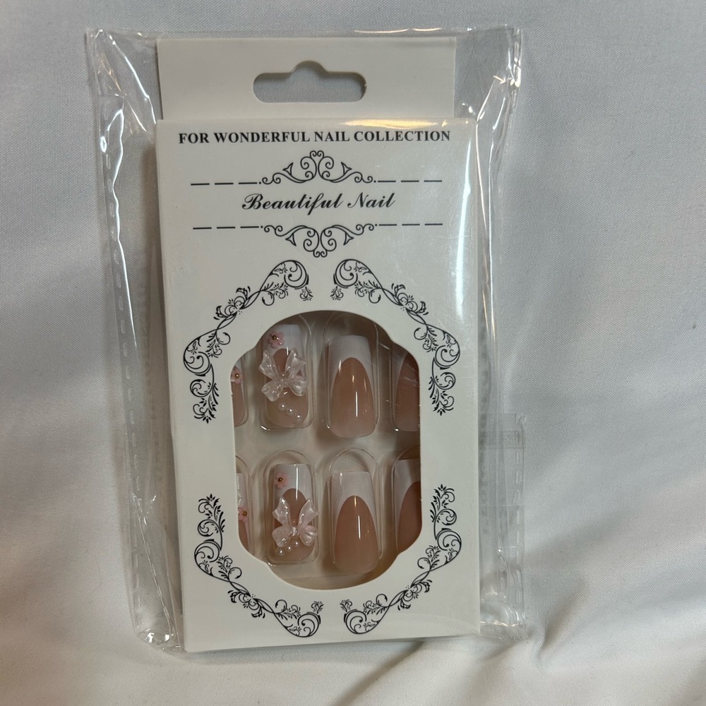 Press-On Nails - Elegant Pink with bows